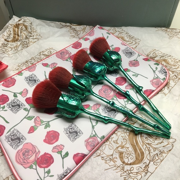 Storybook Cosmetics Other - Storybook Cosmetics What's in a Name Rose Brushes